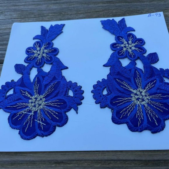 Iron On Patches Blue Embroidery Applique Flower Pattern Shape Craft Set of 2 - Picture 3 of 8